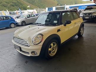 2010 BMW MINI - Thumbnail