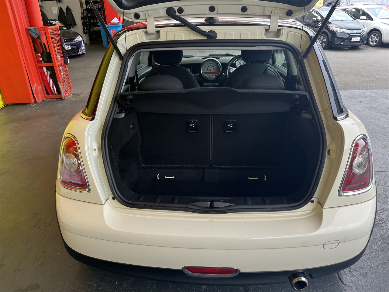 2010 BMW MINI