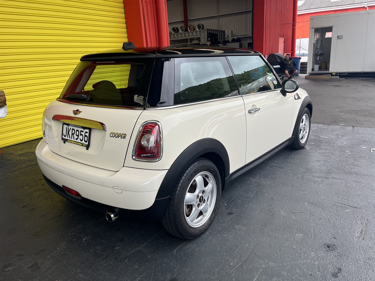 2010 BMW MINI