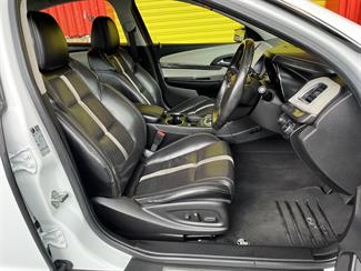 2016 Holden Commodore - Thumbnail