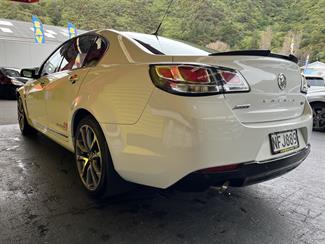 2016 Holden Commodore - Thumbnail