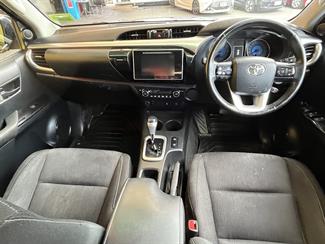 2019 Toyota Hilux - Thumbnail