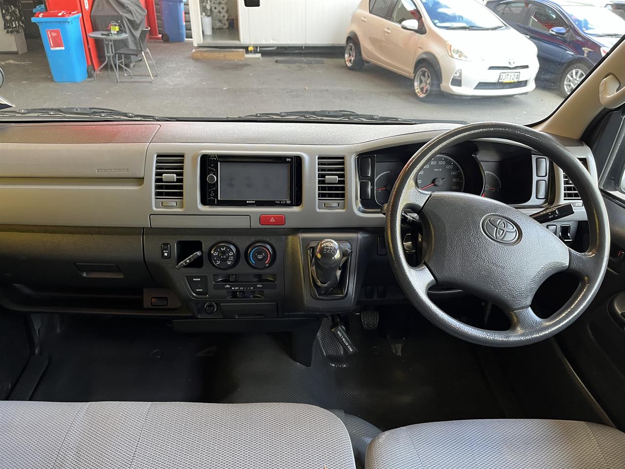 2005 Toyota REGIUS