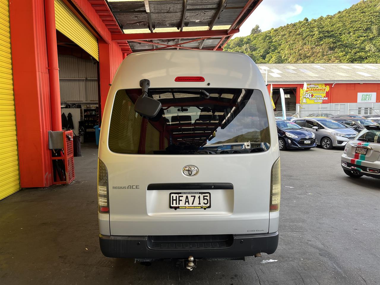 2005 Toyota REGIUS