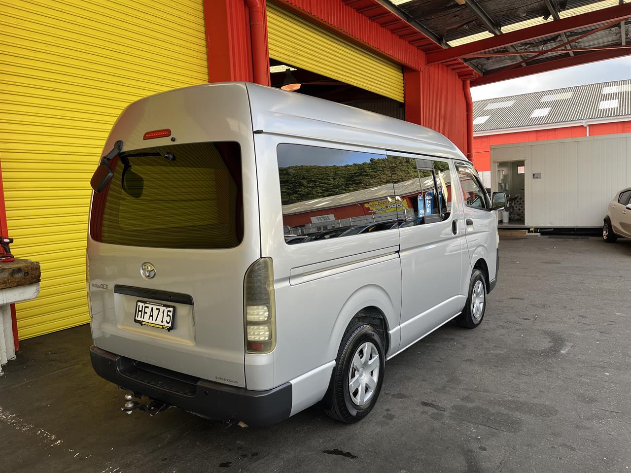 2005 Toyota REGIUS