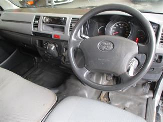 2006 Toyota Hiace - Thumbnail