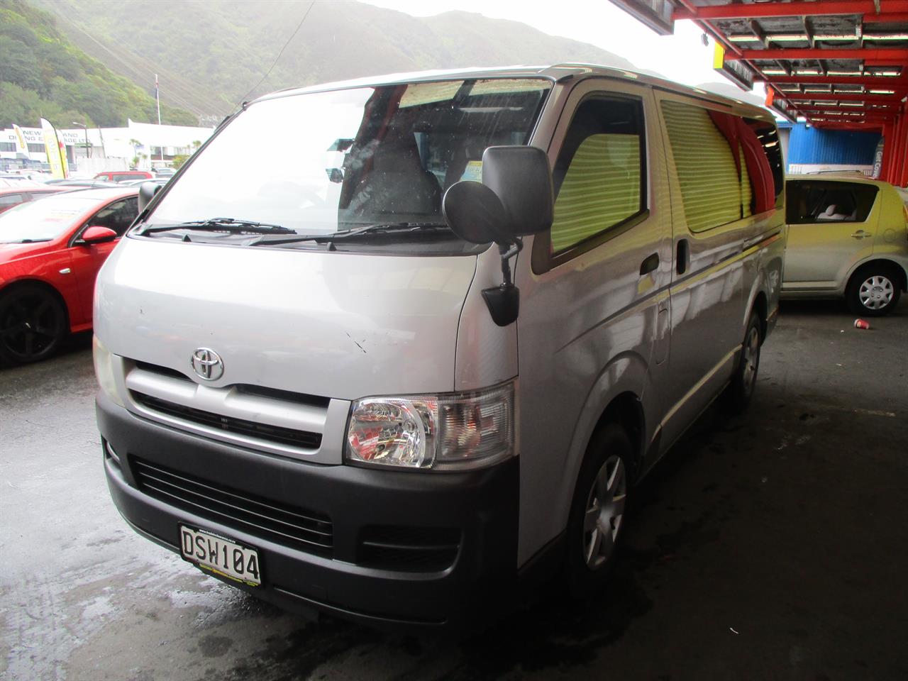 2006 Toyota Hiace