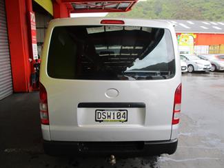 2006 Toyota Hiace - Thumbnail