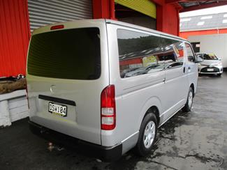 2006 Toyota Hiace - Thumbnail