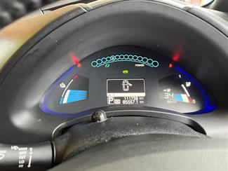 2016 Nissan LEAF - Thumbnail