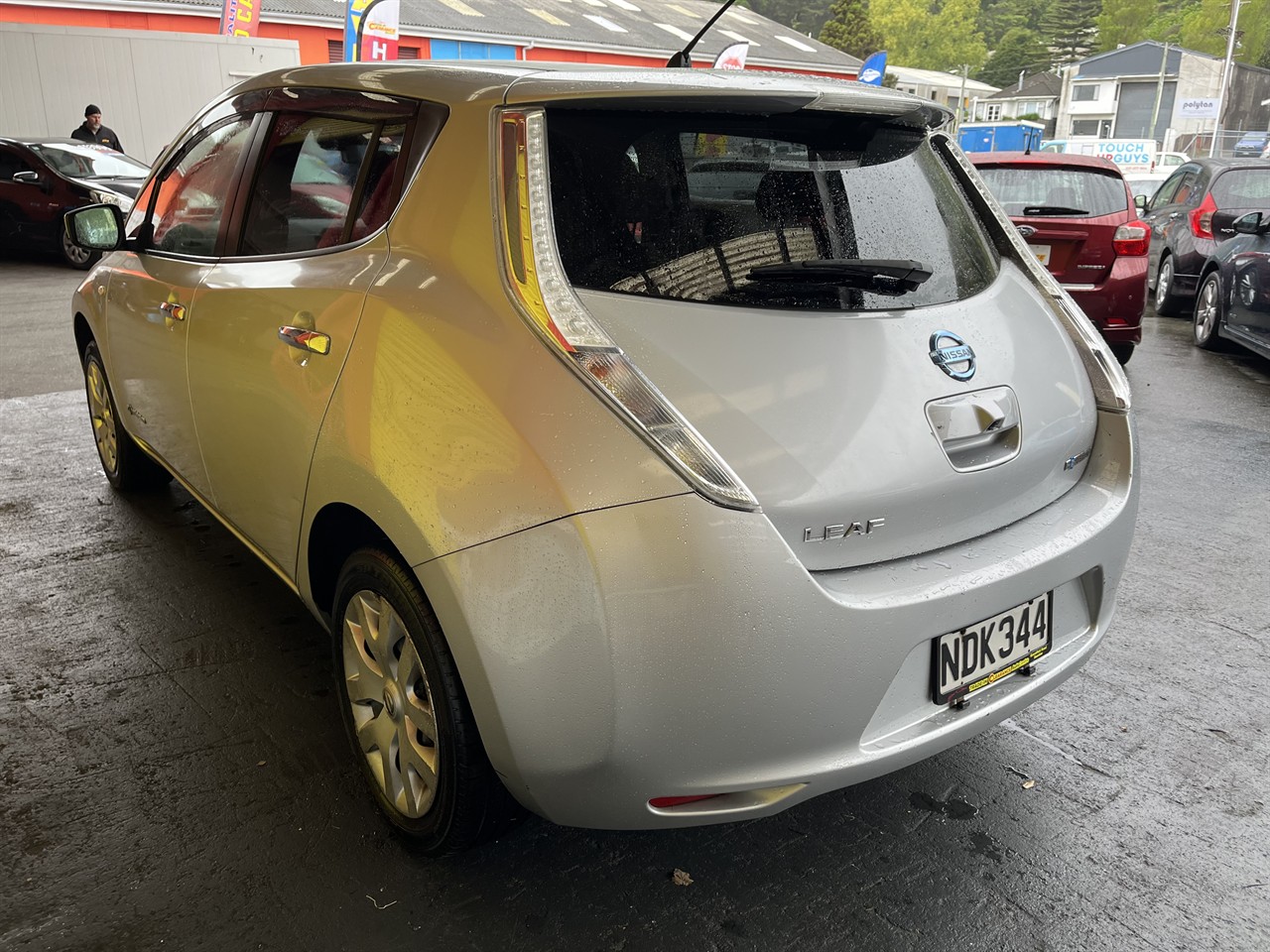 2016 Nissan LEAF