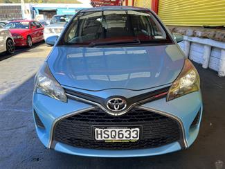 2014 Toyota YARIS - Thumbnail