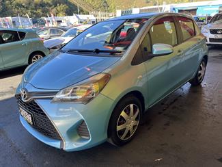 2014 Toyota YARIS - Thumbnail