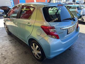2014 Toyota YARIS - Thumbnail