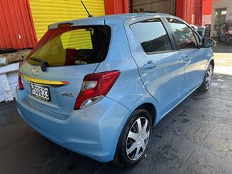 2014 Toyota YARIS - Thumbnail