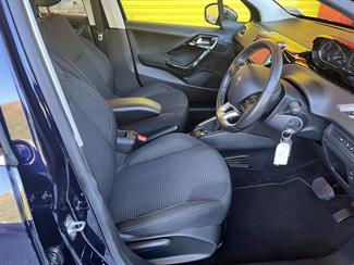 2015 Peugeot 208 - Thumbnail