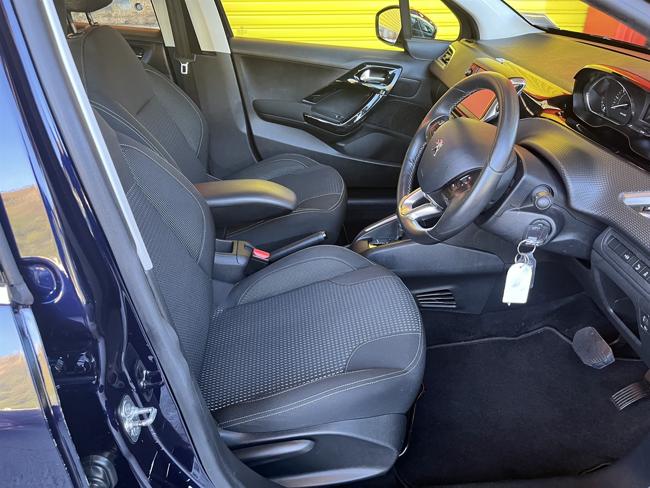 2015 Peugeot 208