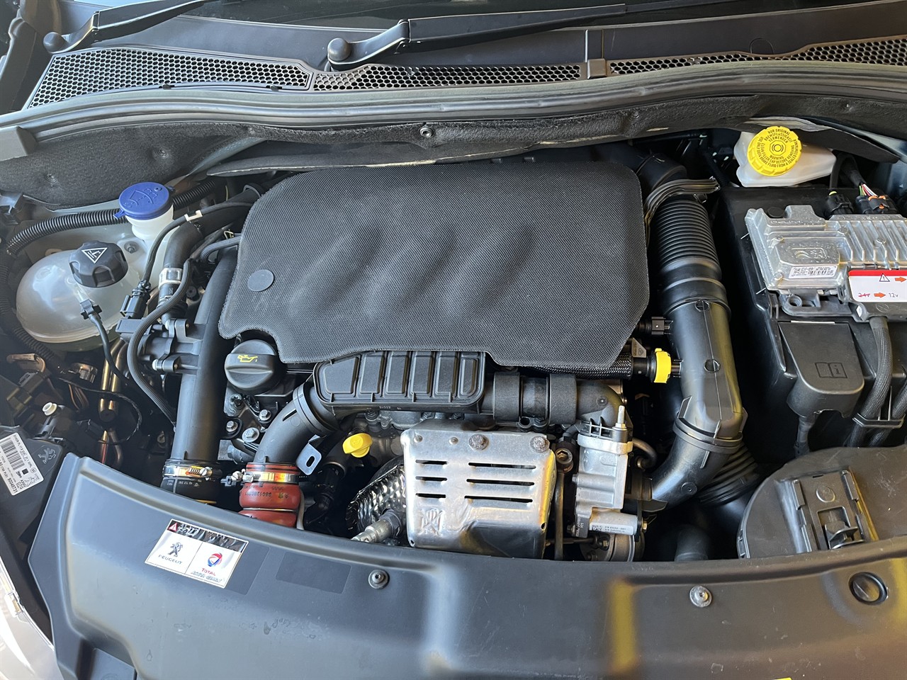 2015 Peugeot 208
