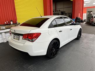 2013 Holden Cruze - Thumbnail