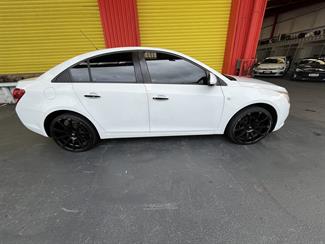 2013 Holden Cruze - Thumbnail
