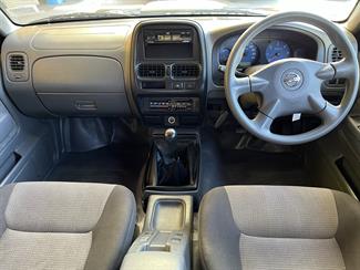2014 Nissan Navara - Thumbnail