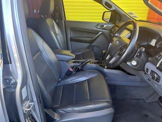 2015 Ford Everest - Thumbnail