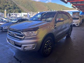2015 Ford Everest - Thumbnail