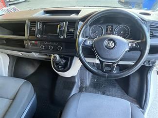 2017 Volkswagen Transporter - Thumbnail