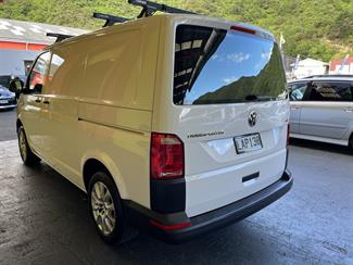 2017 Volkswagen Transporter - Thumbnail