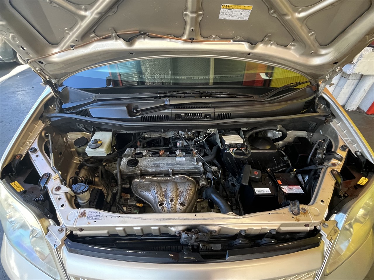 2004 Toyota noah