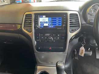 2012 Chrysler Jeep GRAND CHEROKEE - Thumbnail