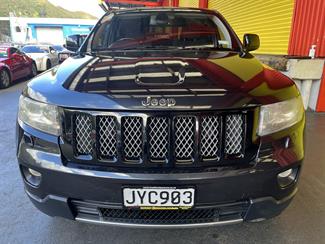 2012 Chrysler Jeep GRAND CHEROKEE - Thumbnail