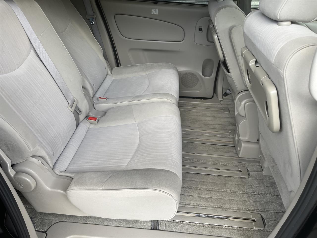 2013 Nissan Serena