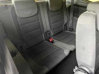 2011 Volkswagen Touran - Thumbnail