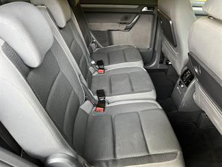 2011 Volkswagen Touran - Thumbnail