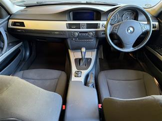 2012 BMW 320i - Thumbnail