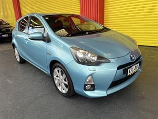 2012 Toyota Prius - Thumbnail