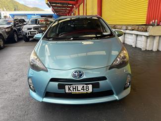 2012 Toyota Prius - Thumbnail