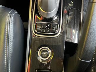 2016 Mitsubishi Outlander - Thumbnail
