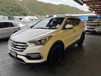 2016 Hyundai Santa Fe - Thumbnail