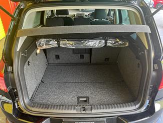 2012 Volkswagen Tiguan - Thumbnail