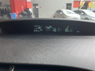 2012 Toyota Prius - Thumbnail