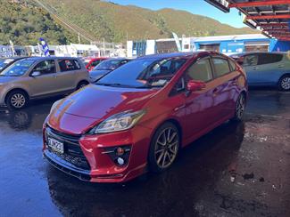 2012 Toyota Prius - Thumbnail