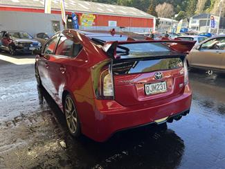 2012 Toyota Prius - Thumbnail