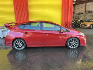 2012 Toyota Prius - Thumbnail