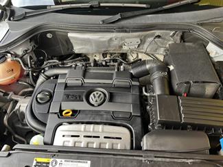 2015 Volkswagen Tiguan - Thumbnail