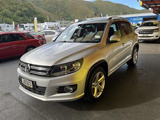 2015 Volkswagen Tiguan - Thumbnail