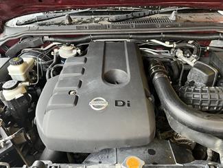 2005 Nissan Navara - Thumbnail