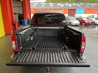 2005 Nissan Navara - Thumbnail