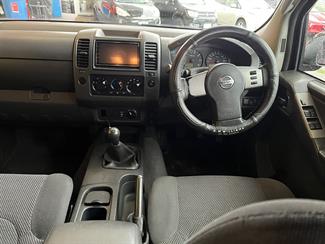 2005 Nissan Navara - Thumbnail